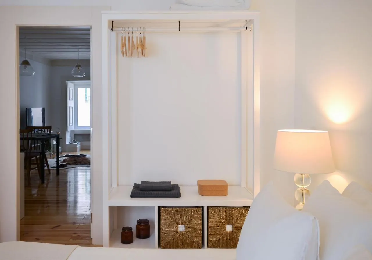 Lisboa Sunny And Stylish Apartment - 11 Min To The Center 0*,
