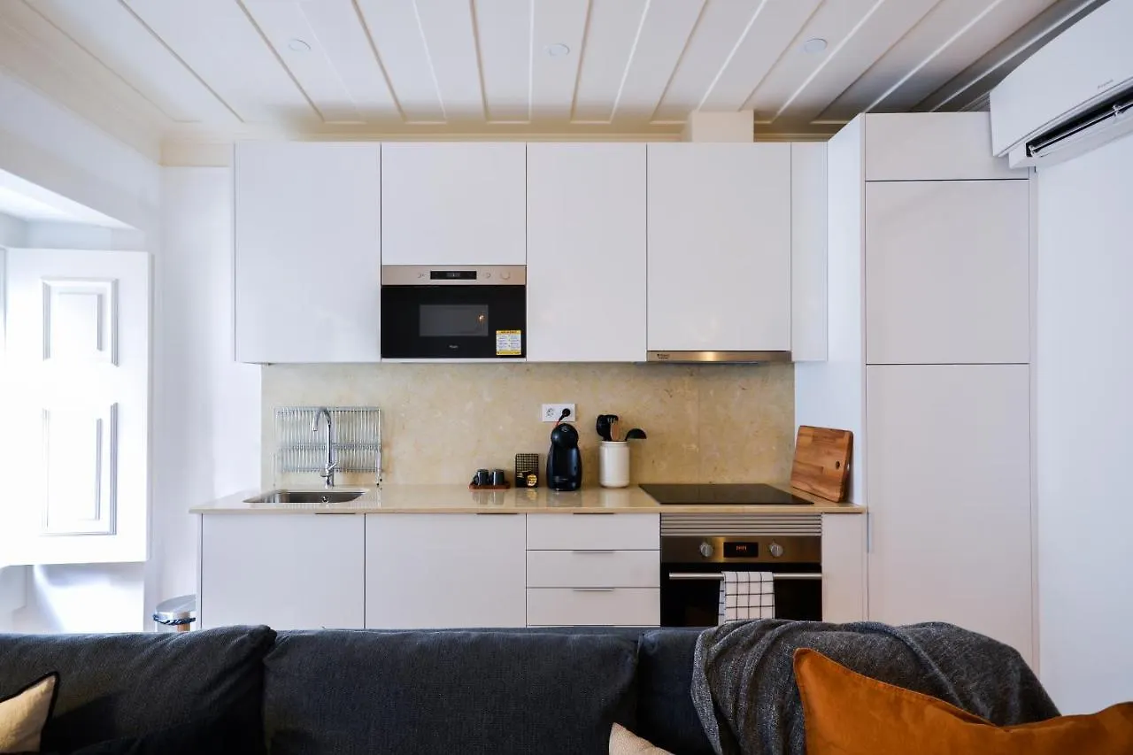 Lisboa Sunny And Stylish Apartment - 11 Min To The Center